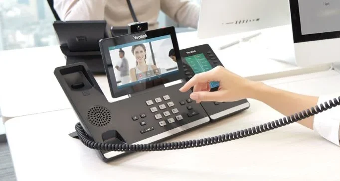 Téléphone VoIP Yealink – communication d’entreprise Téléphone IP Yealink avec visioconférence – Solution VoIP professionnelle